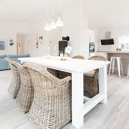 Ahoi Lee Holiday home *